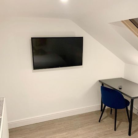 פינצ'לי Large 3 Bedroom Modern Apartment Close To Central London מראה חיצוני תמונה