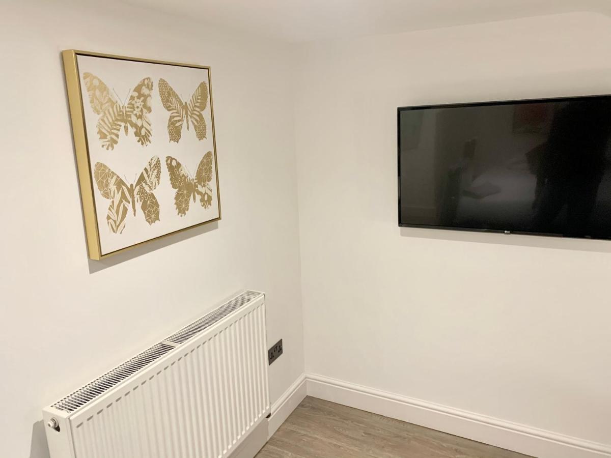 פינצ'לי Large 3 Bedroom Modern Apartment Close To Central London מראה חיצוני תמונה